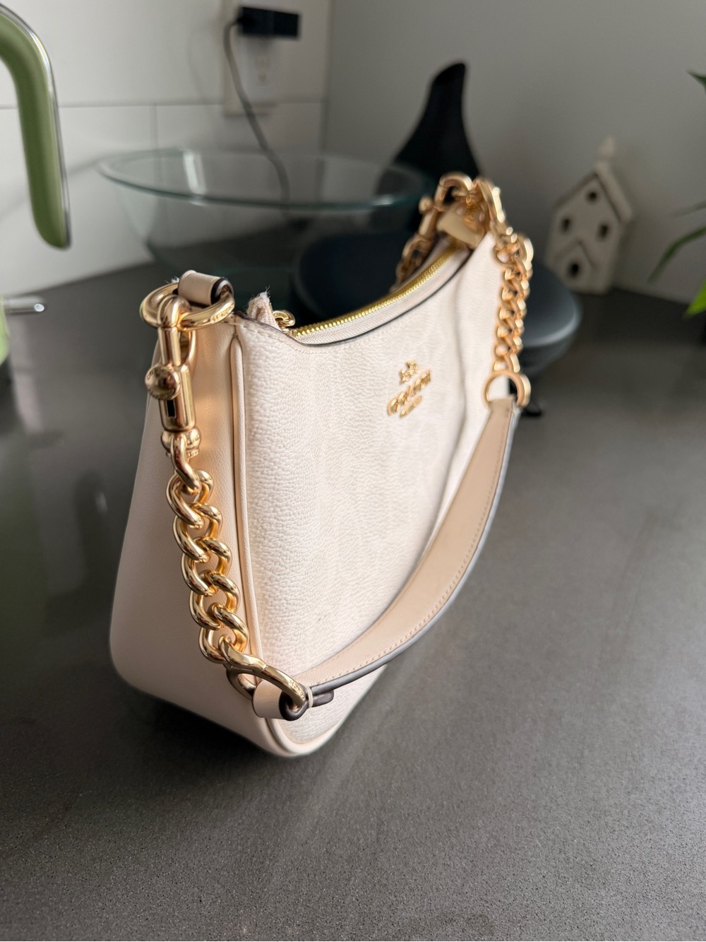 Coach Cream Leather Shoulder Bag with Gold Chain Strap